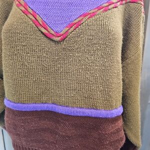Bogner V-Neck Sweater in Brown and Purple